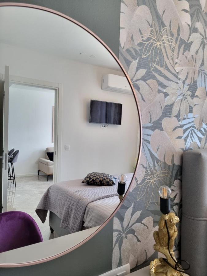 Apartment "50 Shades" With Balcony And Free Parking In The Garage Zadar Exterior foto
