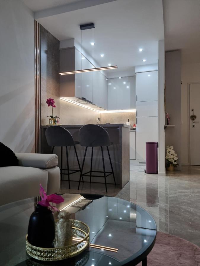 Apartment "50 Shades" With Balcony And Free Parking In The Garage Zadar Exterior foto